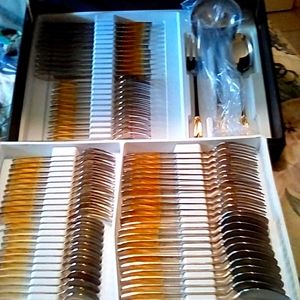 Zaneta 75pc. Flatware